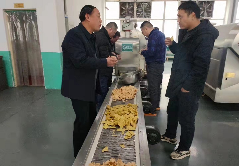 小型流水線(xiàn)電磁炒貨機(jī)