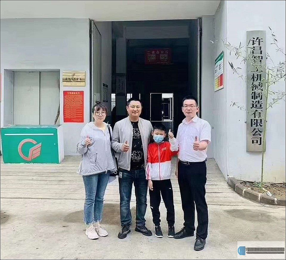 內(nèi)蒙古蘇總考察許昌智工機(jī)械制造有限公司4米流水線并現(xiàn)場(chǎng)簽訂合同