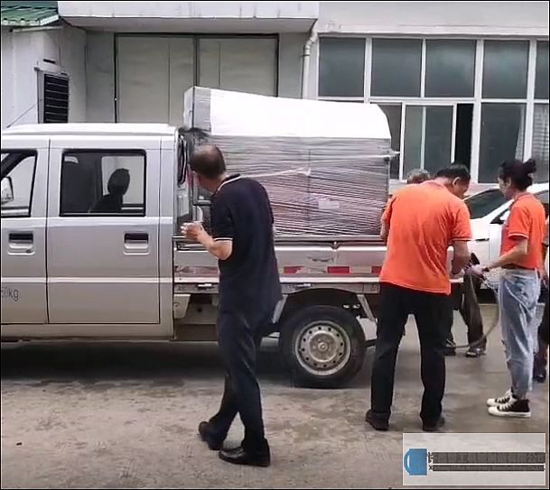 鄢陵客戶駕車來(lái)到許昌智工直接訂購(gòu)一臺(tái)5-10拉走
