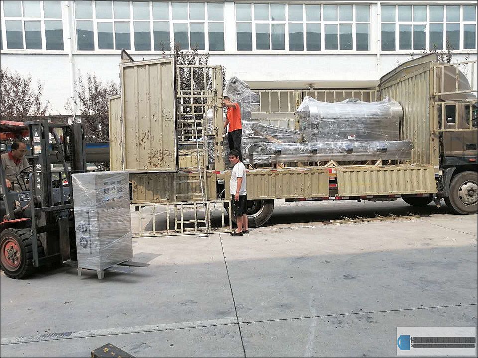 河北客戶(hù)訂購(gòu)兩米流水線裝車(chē)發(fā)貨