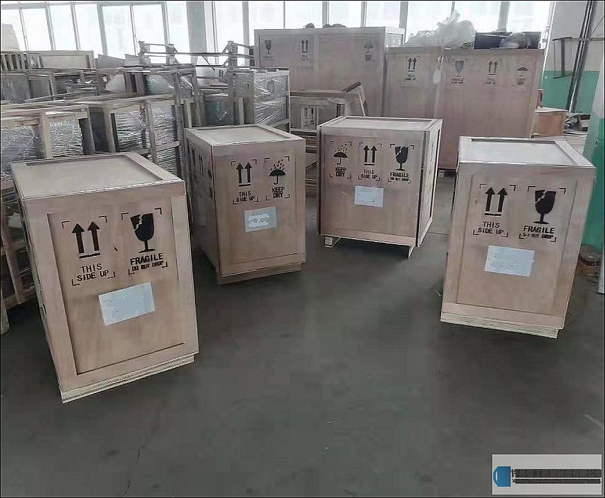 印度班加羅爾客戶訂購(gòu)的炒貨設(shè)備裝車發(fā)貨