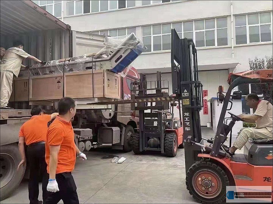 芬蘭和以色列客戶訂購(gòu)的流水線炒貨設(shè)備發(fā)貨