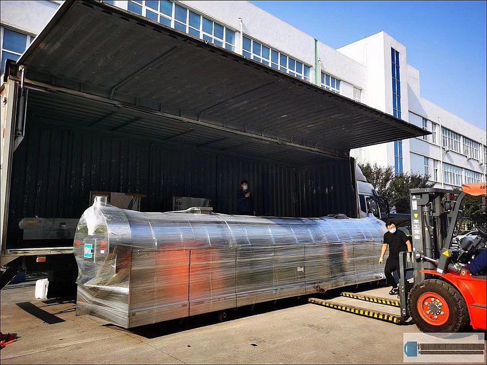 浙江客戶訂購的8米全套電磁流水線炒貨設備發(fā)貨