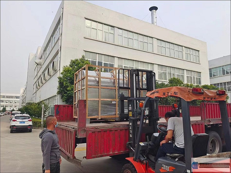 許昌智工大型電磁炒貨機裝車發(fā)往安徽