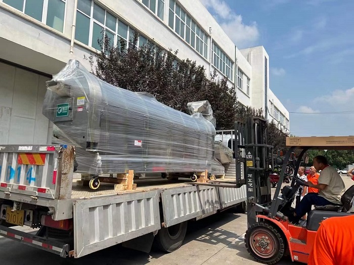 許昌智工四米電磁流水線炒年糕片設(shè)備裝車發(fā)貨浙江
