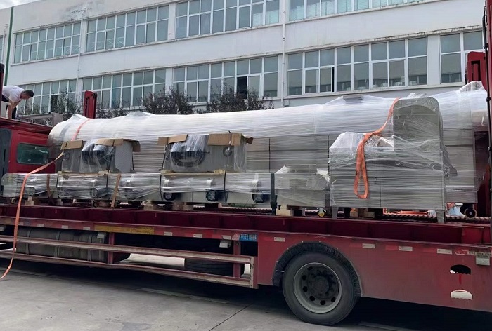 八米電磁炒腰果流水線設(shè)備專車發(fā)往浙江杭州